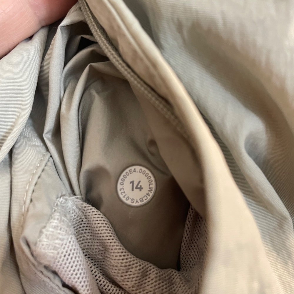 Lululemon Jacket - Picture 4 of 4